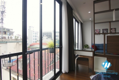 A beautiful shiny studio apartment with sweet balcony for rent on Ba Dinh	